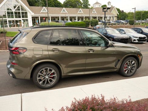New 2026 BMW X5 xDrive40i w/ M Sport Package AWD/4WD image 21