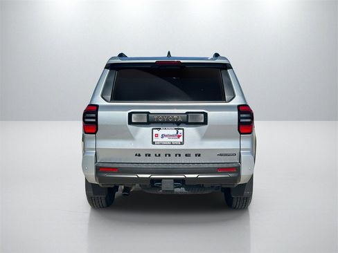 Used 2025 Toyota 4Runner TRD Off-Road Premium image 6