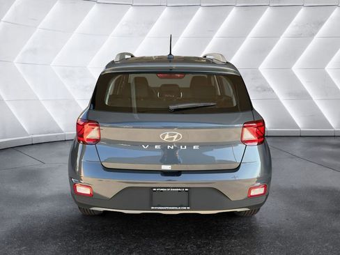 Used 2026 Hyundai Venue SEL FWD image 3