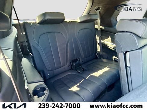 Used 2020 BMW X7 M50i w/ Executive Package image 22