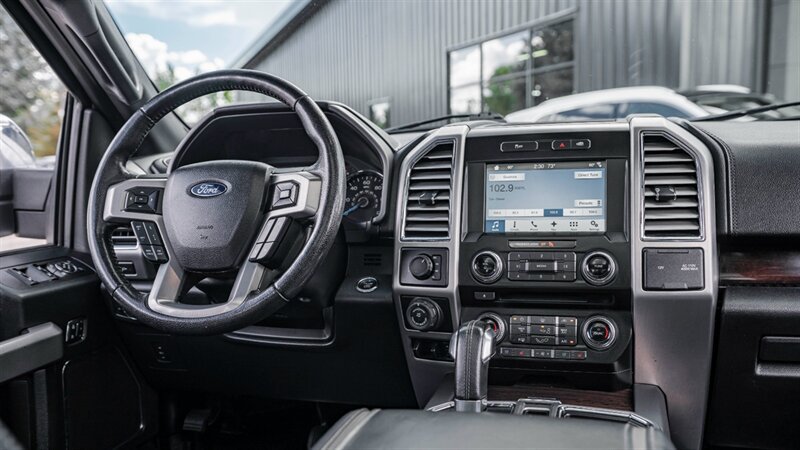 Used 2016 Ford F150 Platinum w/ Equipment Group 701A Luxury AWD/4WD image 20