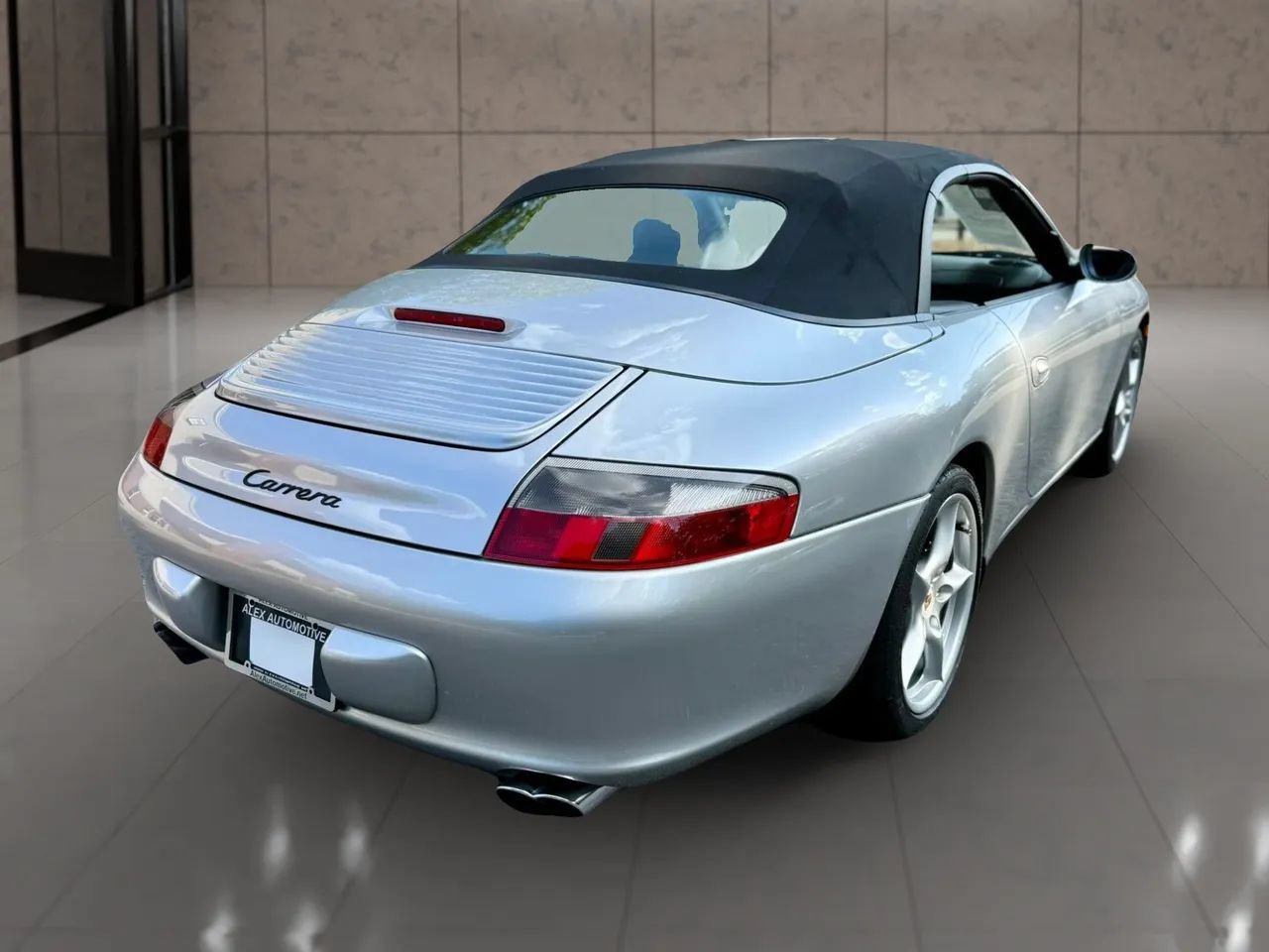 Used 2003 Porsche 911 Carrera RWD image 11