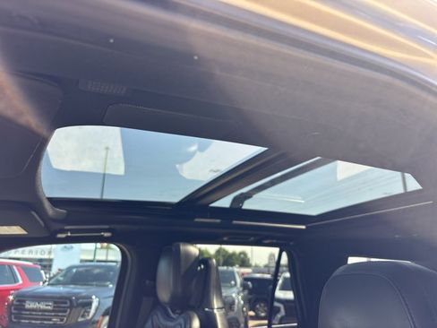 Used 2023 Lincoln Navigator Reserve AWD/4WD image 22