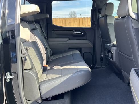 Used 2023 Chevrolet Silverado 1500 ZR2 w/ Technology Package image 13