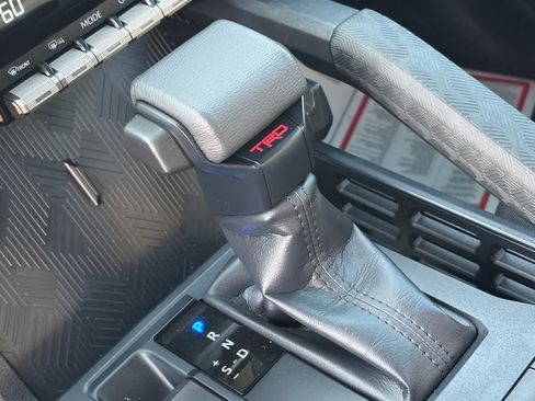 Used 2025 Toyota Tacoma TRD Sport AWD/4WD image 18