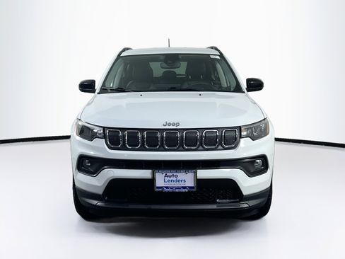 Used 2022 Jeep Compass Latitude AWD/4WD image 2