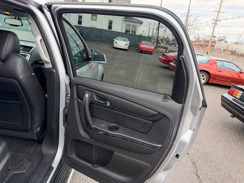 Used 2016 GMC Acadia SLT image 33