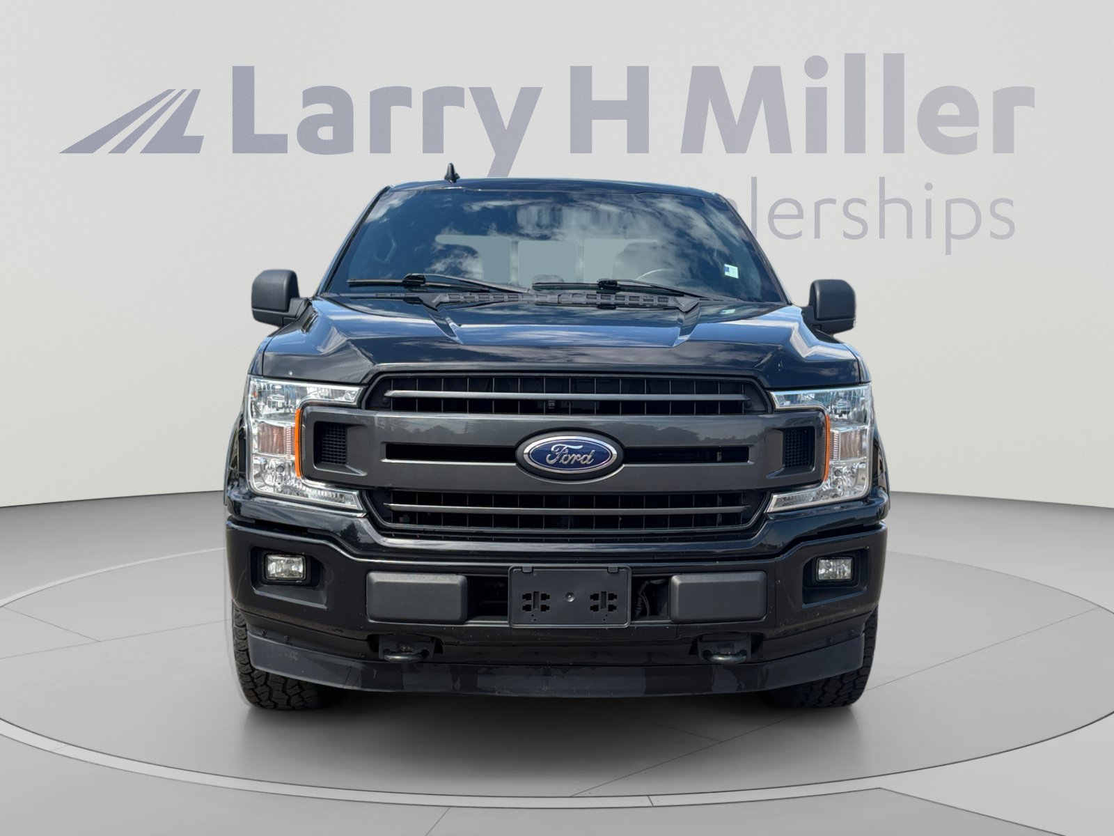 Used 2018 Ford F150 XLT w/ Equipment Group 302A Luxury AWD/4WD image 9