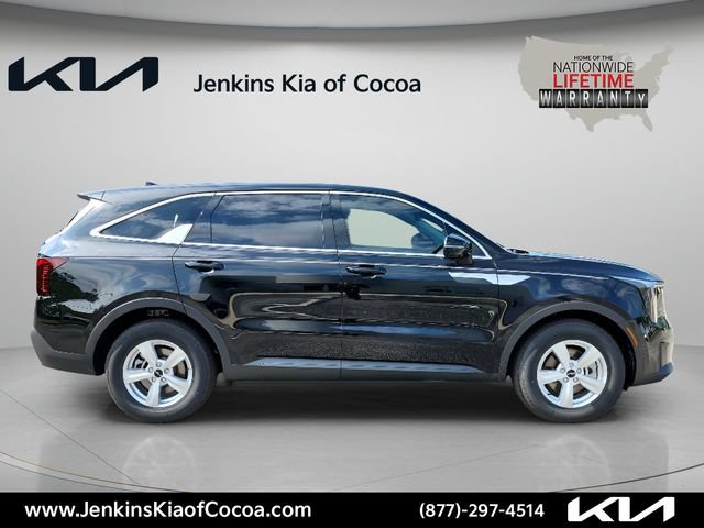 New 2026 Kia Sorento LX FWD image 3