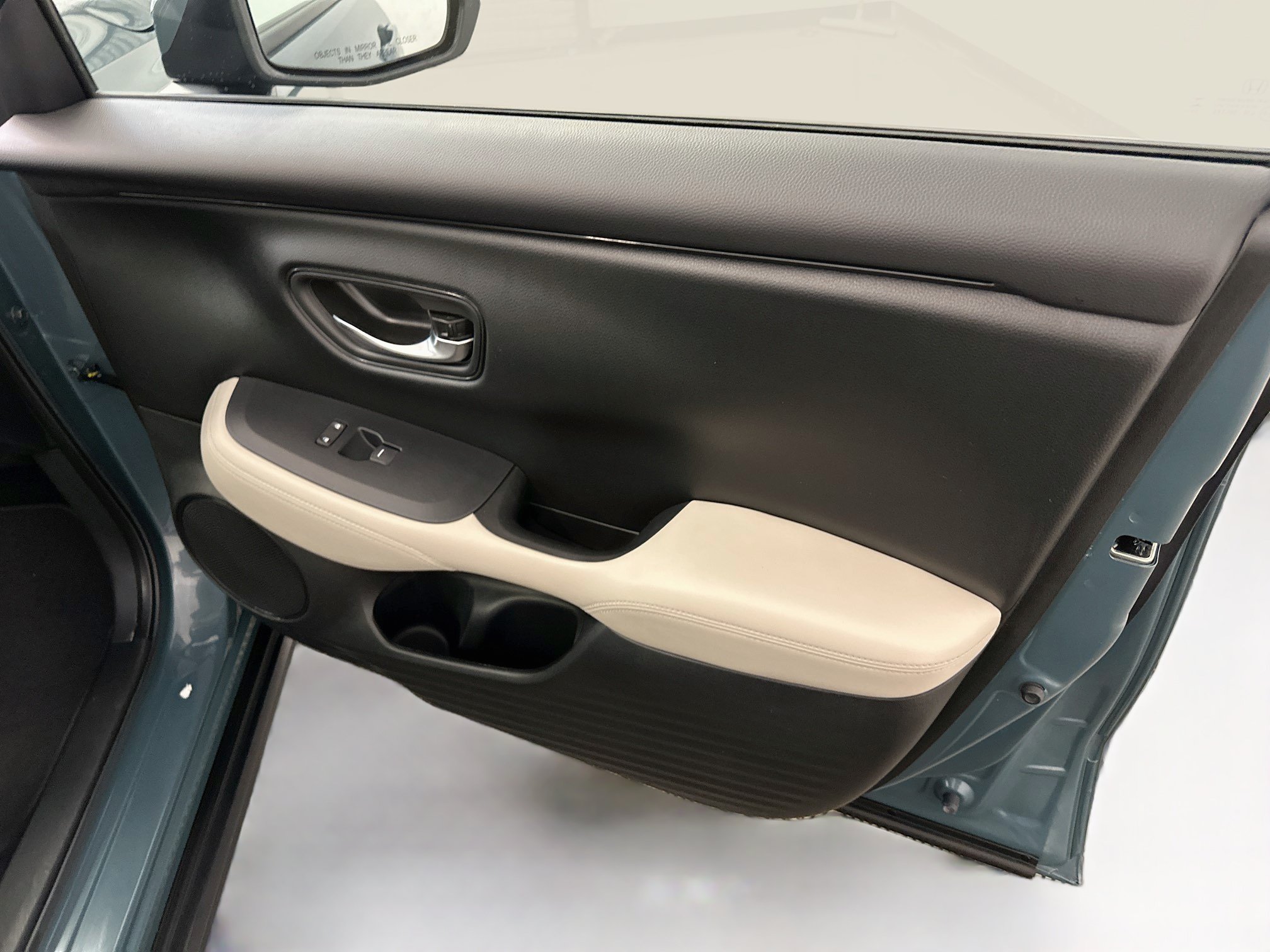Used 2024 Honda HR-V LX image 32