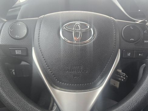 Used 2018 Toyota Corolla LE image 13