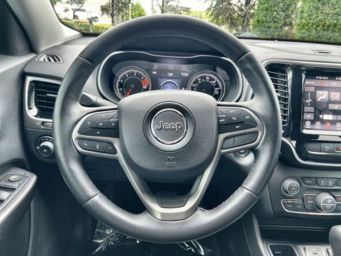 Used 2019 Jeep Cherokee Limited FWD image 21