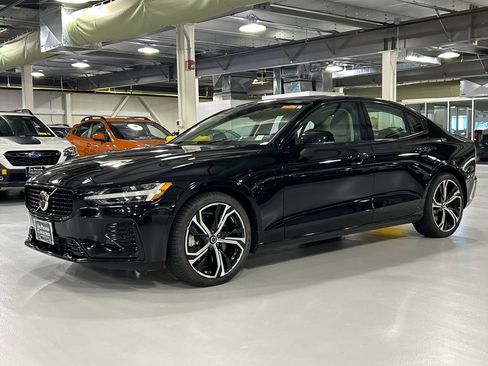 Certified 2023 Volvo S60 T8 Plus w/ Climate Package AWD/4WD image 5