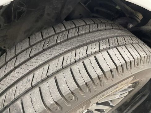 Used 2021 Chrysler 300 Touring L image 32