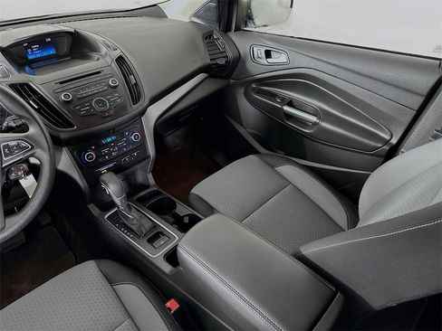 Used 2018 Ford Escape SE image 24