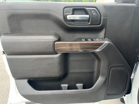 Used 2022 Chevrolet Silverado 1500 RST image 6