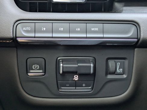 Used 2021 Cadillac Escalade Sport w/ Heavy-Duty Trailer Package image 33