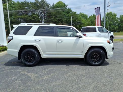 Used 2021 Toyota 4Runner Limited AWD/4WD image 26