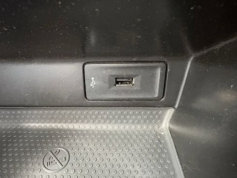 Used 2019 Volkswagen Beetle 2.0T S FWD image 22