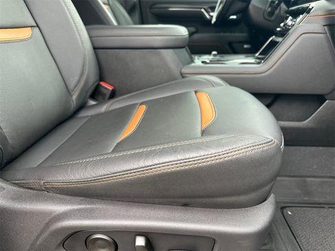 Used 2024 GMC Sierra 2500 AT4 w/ AT4 Premium Plus Package image 14