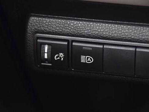 Used 2023 Toyota Corolla SE FWD image 19