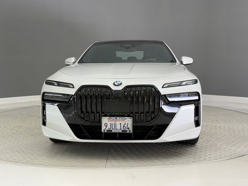 Used 2024 BMW 740i w/ M Sport Professional Package RWD image 6
