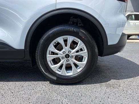 Used 2025 Ford Escape Active AWD/4WD image 30