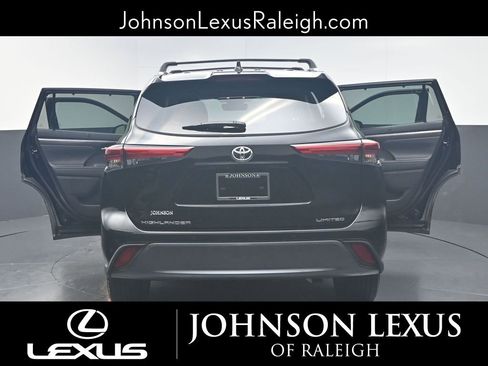 Used 2021 Toyota Highlander Limited image 26