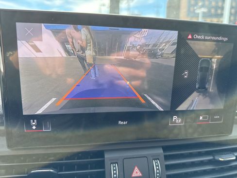 Used 2021 Audi SQ5 Prestige w/ Prestige Package image 15