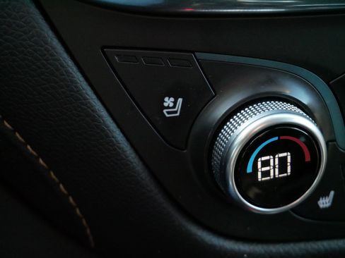 Used 2019 Chevrolet Equinox Premier image 29