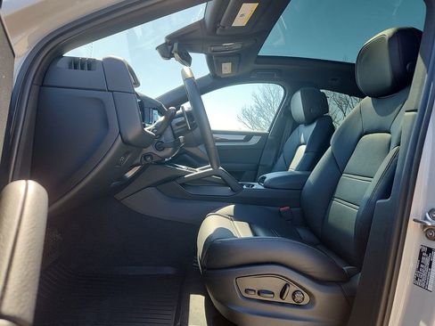 New 2026 Porsche Cayenne Coupe image 5