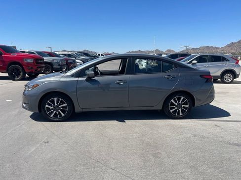 Used 2025 Nissan Versa SV FWD image 4