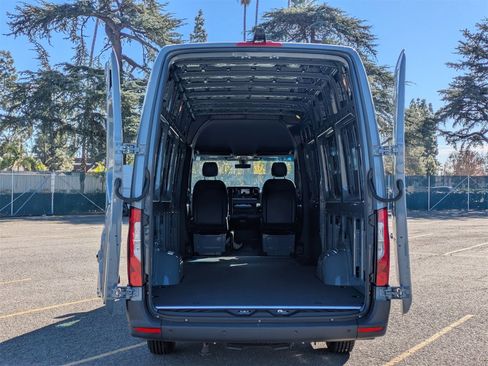 New 2025 Mercedes-Benz Sprinter 2500 image 11