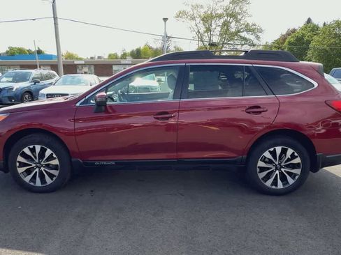 Used 2017 Subaru Outback 3.6R Limited AWD/4WD image 5