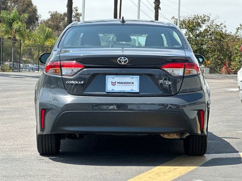 Used 2024 Toyota Corolla LE FWD image 4