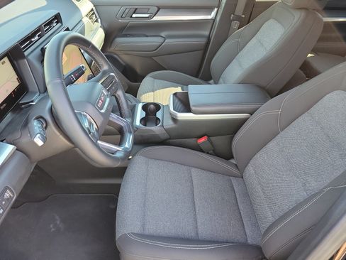 Used 2025 GMC Terrain Elevation AWD/4WD image 9