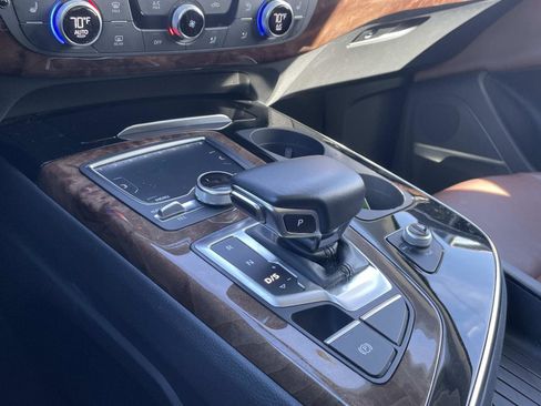 Used 2018 Audi Q7 3.0T Premium Plus w/ Premium Plus Package image 30