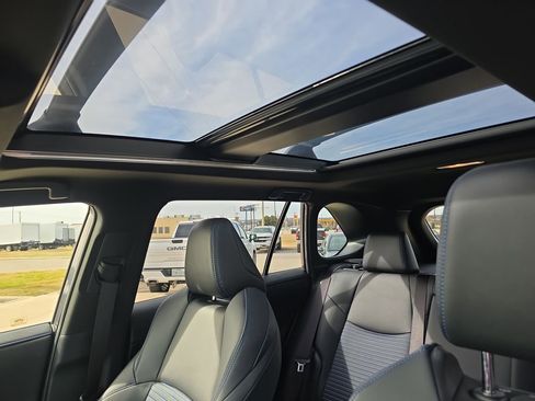 Used 2019 Toyota RAV4 XSE image 9