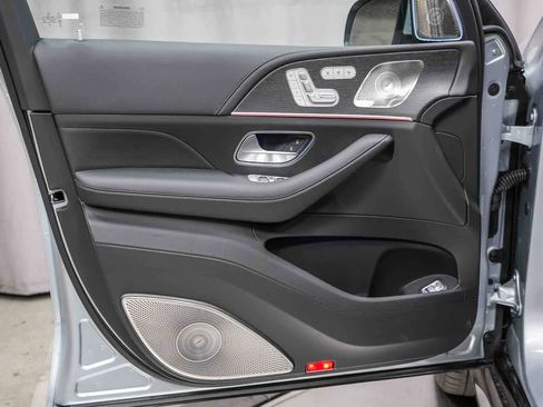 New 2026 Mercedes-Benz Maybach GLS 600 4MATIC image 20