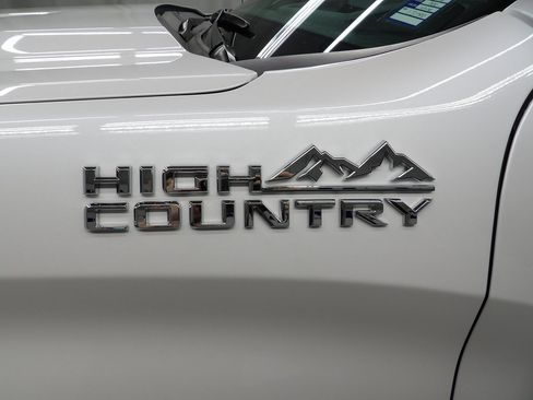 Used 2023 Chevrolet Silverado 1500 High Country w/ Technology Package image 51