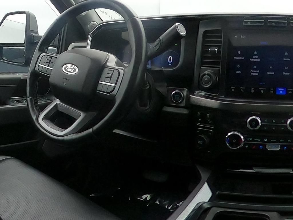Used 2023 Ford F450 Lariat w/ Lariat Ultimate Package AWD/4WD image 33