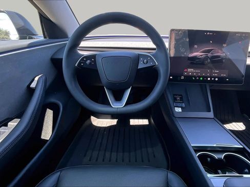 Used 2025 Tesla Model 3 RWD image 5