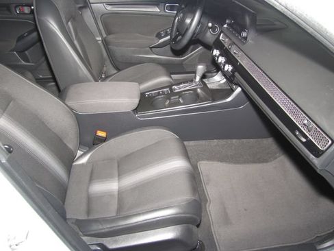 Certified 2024 Honda Civic Sport image 19