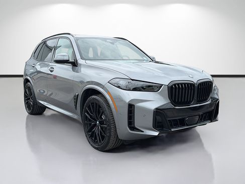New 2026 BMW X5 xDrive40i w/ M Sport Package AWD/4WD image 1