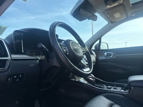 Used 2022 Kia Sorento SX image 46