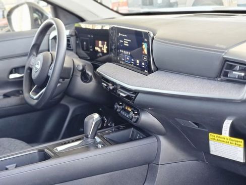 New 2026 Nissan Kicks SV w/ SV Premium Package FWD image 12