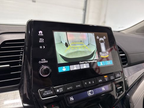Used 2024 Honda Odyssey Elite image 21