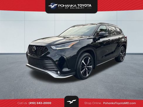Certified 2022 Toyota Highlander XSE image 1