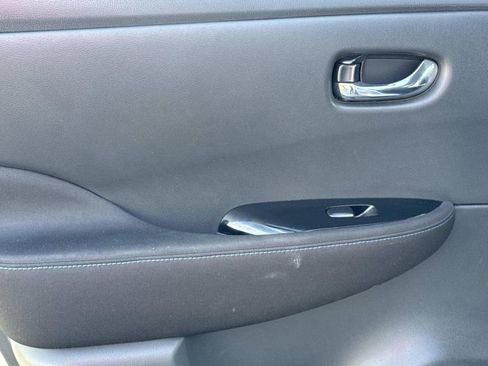 Used 2018 Nissan Leaf SV w/ SV All Weather Package image 12