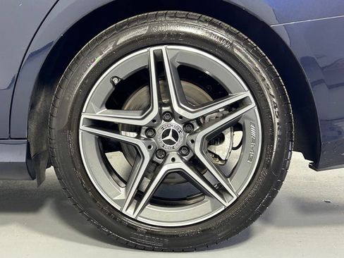 Used 2022 Mercedes-Benz E 350 4MATIC Sedan w/ AMG Line Exterior image 36